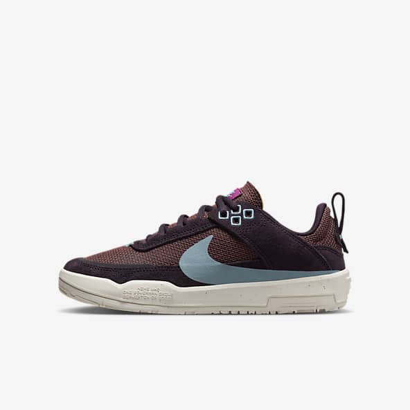 Nike skate shoes girls top